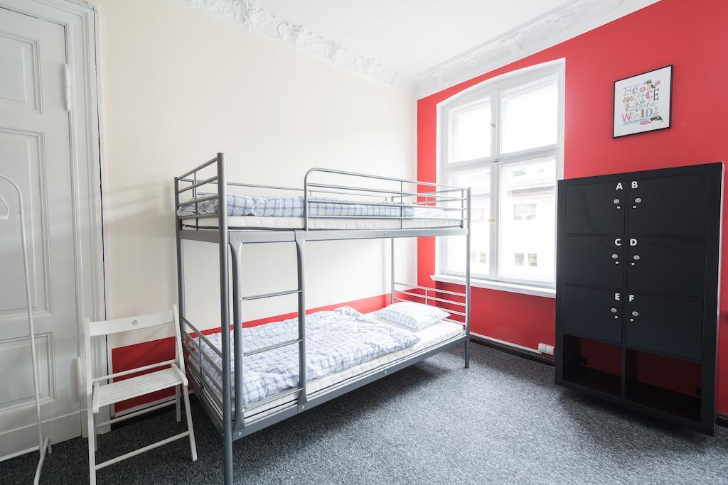 Hostel Awangarda Posen Zimmer foto