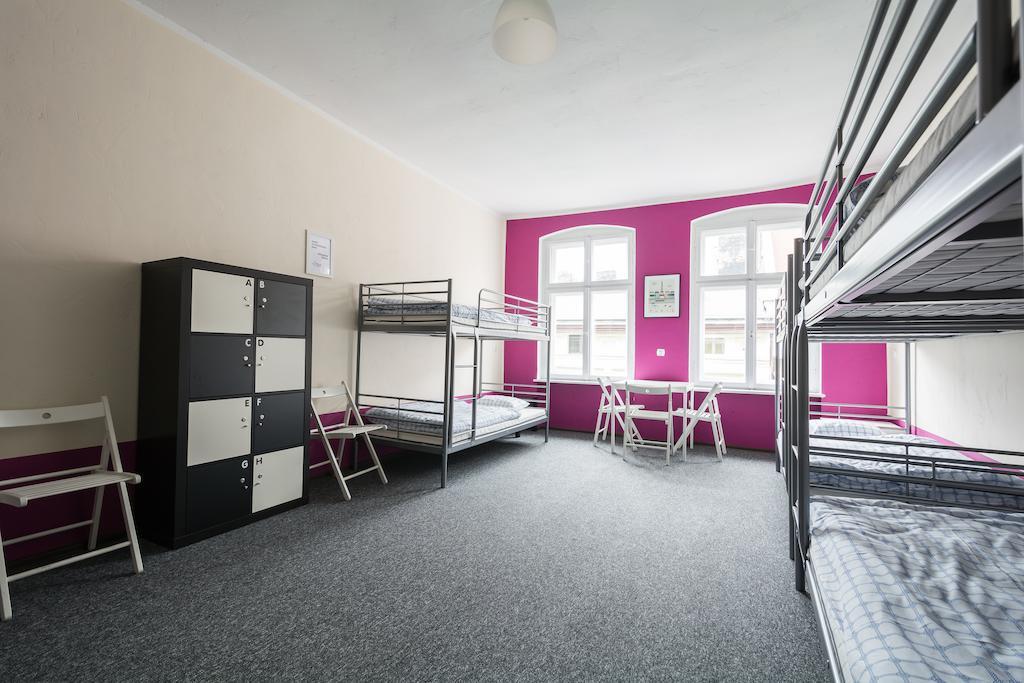 Hostel Awangarda Posen Zimmer foto